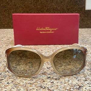 Never worn Salvatore Ferragamo Sunglasses 😎